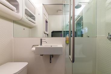 Yotelair London Heathrow Airport