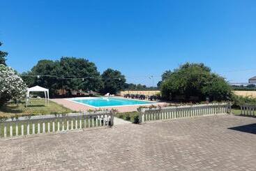 צימר Casale Del Gufo