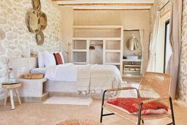 تختخواب و صبحانه Kaouki Lodge