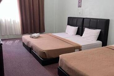 酒店 Alia Tiara River And Beach Resort