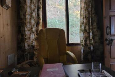 酒店 Oyo Pine View