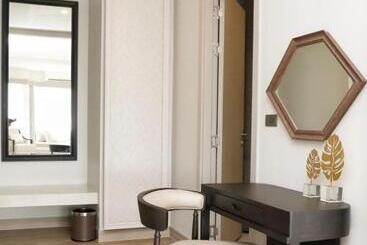 Отель The Navy House