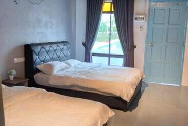 بنسيون Adana Homestay & Pool