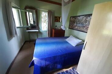 ペンション Casa Com Linda Vista Da Praia Do Rosa, Aluguel Casa Inteira