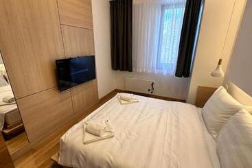 هتل آپارتمان Zlatni Javor 207 Jahorina