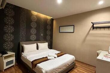 הוסטל M Boutique Inn