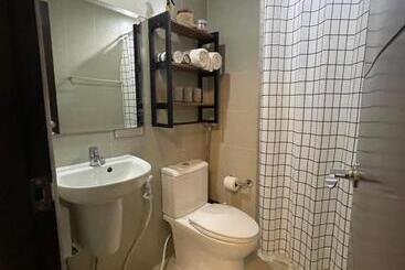 Апарт-отель Condo Home With Fast Wifi In Bacolod City