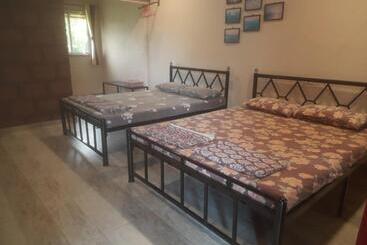 בית מלון כפרי Garwa Home Stay