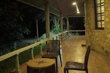 ホテル Harris Holiday Inn