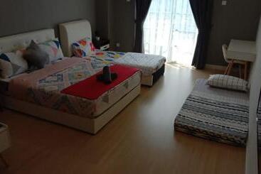 Отель Home Feel @ Superior Deluxe Room Champs Elysees