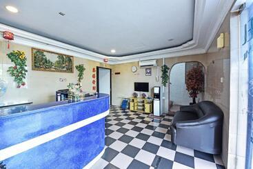 ホテル Oyo 90806 Rumah Tumpangan Laut Selatan