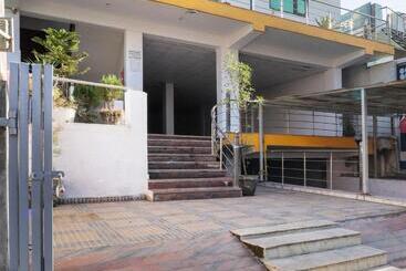 Oyo Hotel Kesariya Bhawan Home Stay