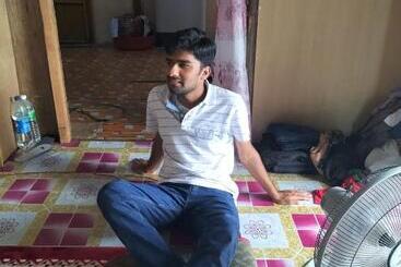 פנסיון Asad Home Stay Semporna