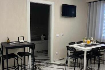 膳宿费 Tom Luxury Home