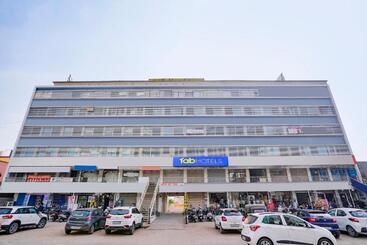 פנסיון Fabhotel Hill Park I