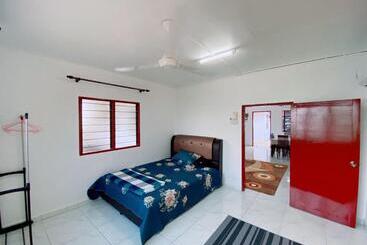 بنسيون Roomstay Mok House   Unit 2