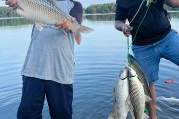פנסיון Jane And Hari Lakehouse