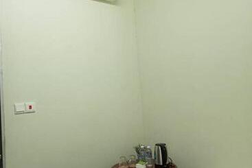 Aeropod Hostel Economy Deluxe King Room