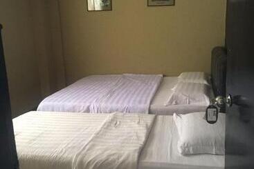 Bed and Breakfast Tabin Lodge Budget Stay