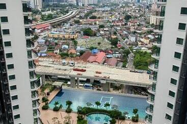 アパートホテル Datum Jelatek Sky Residence Klcc Skyring Linked To Lrt And Mall