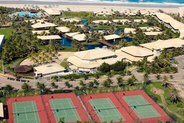 Dom Pedro Laguna Beach Resort & Golf