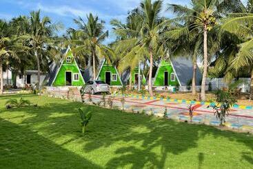 Greenleaf Resorts And Restaurant