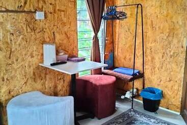 هتل Chalet Madu Kaca D   Rumah Bonda River View