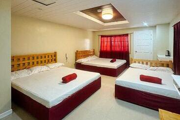 בית מלון כפרי Reddoorz At Stay Inn Baguio City