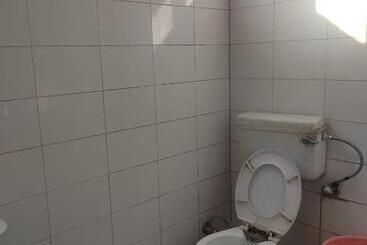 ホテル Shubam Banquet & Restaurant By Wb Inn