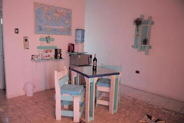 بنسيون Estudio Los Mosaicos