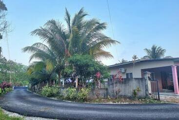 ペンション Umar S Tiny House