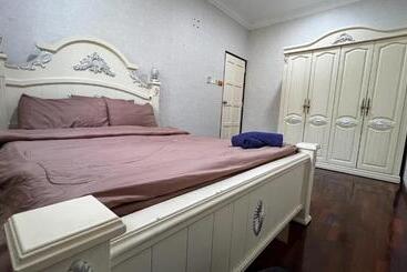 بنسيون Yb Guest House 4 Bilik 5 Katil