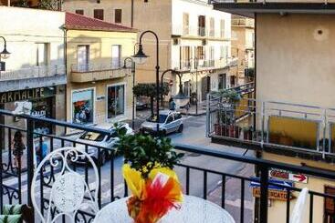 Aprile Bed And Breakfast