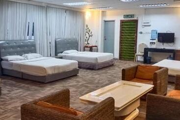 Golden Leaf Hotel Danga Bay 5 Minutes Hospital Hsa,zoo,angsana Mall,20 Minutes Utm, Legoland