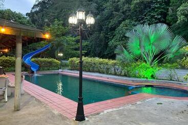 בית מלון כפרי Los Mangos