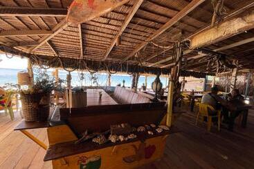 אתר נופש Beach Shack Chalet   Garden View Aframe Small Unit