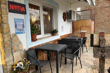 ベッドアンドブレックファースト Lenzl S Panzió