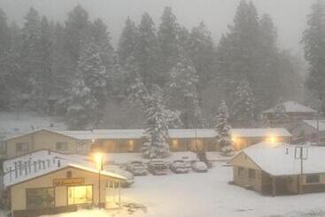 Dusty Boots Motel & Cafe