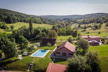Agrovillage