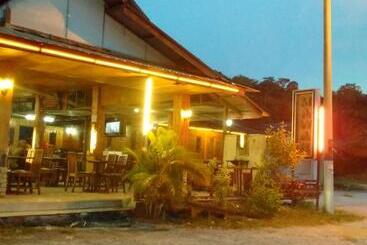 Пансион Az Zahra Homestay Klia Sepang