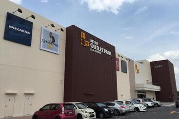 ペンション Dillenia Nilai Homestay