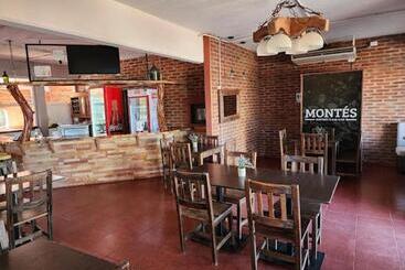 پانسیون Hostería Montes