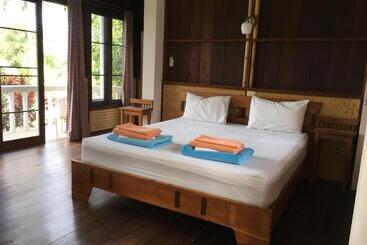 אתר נופש Lake View Bungalows