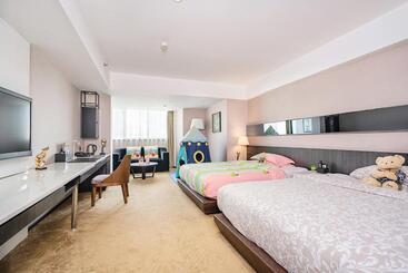 重庆江北观音桥高悦酒店地铁站店