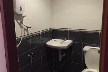 הוסטל Tas Sakura Budget