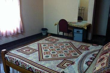 ベッドアンドブレックファースト Paradise Inn Guest House