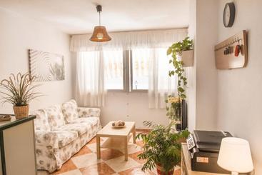هاستل Hostal Jomarijo
