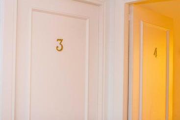 هاستل Hostal Jomarijo