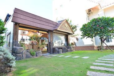 تختخواب و صبحانه Kenting Bonjour Resort