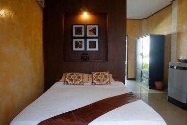 فندق Baan Tawan Guesthouse